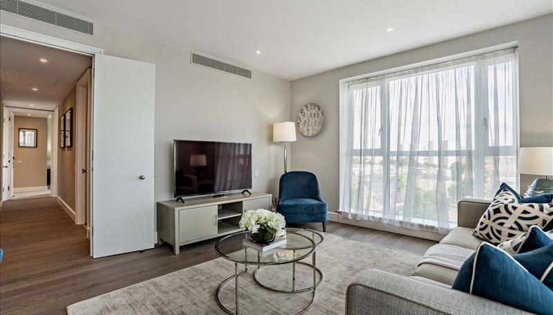 2 bed property in Westferry Circus, London